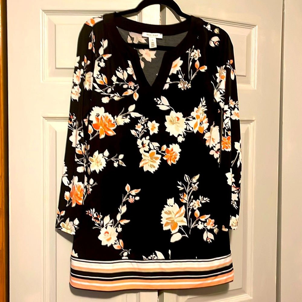 Whitehouse Black Market floral long sleeve tunic